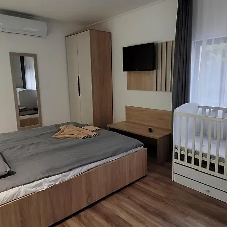Apartament Csaladi Kikoeto Jula