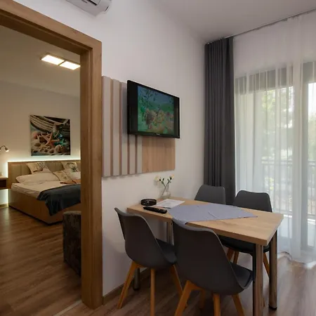 Csaladi Kikoeto Appartement *