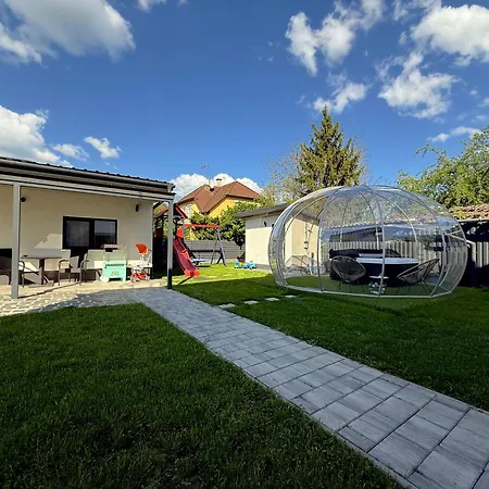 Apartament Csaladi Kikoeto Jula