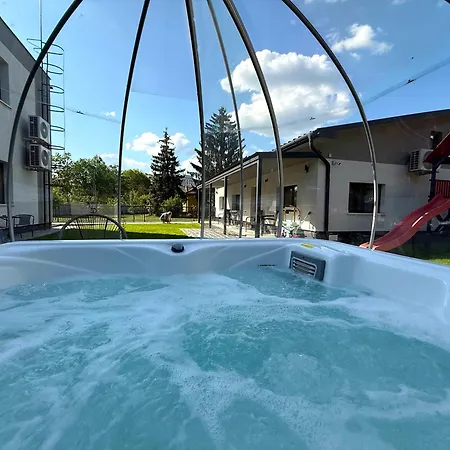 Appartement Csaladi Kikoeto Gyula