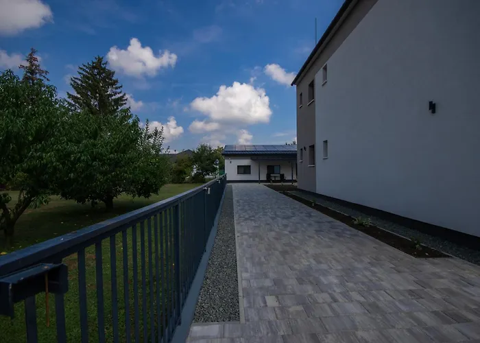 Csaladi Kikoeto Appartement Gyula