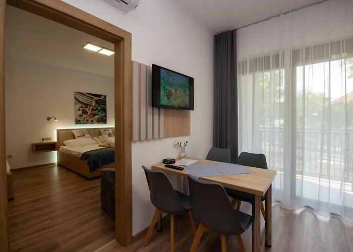 Csaladi Kikoeto Appartement *